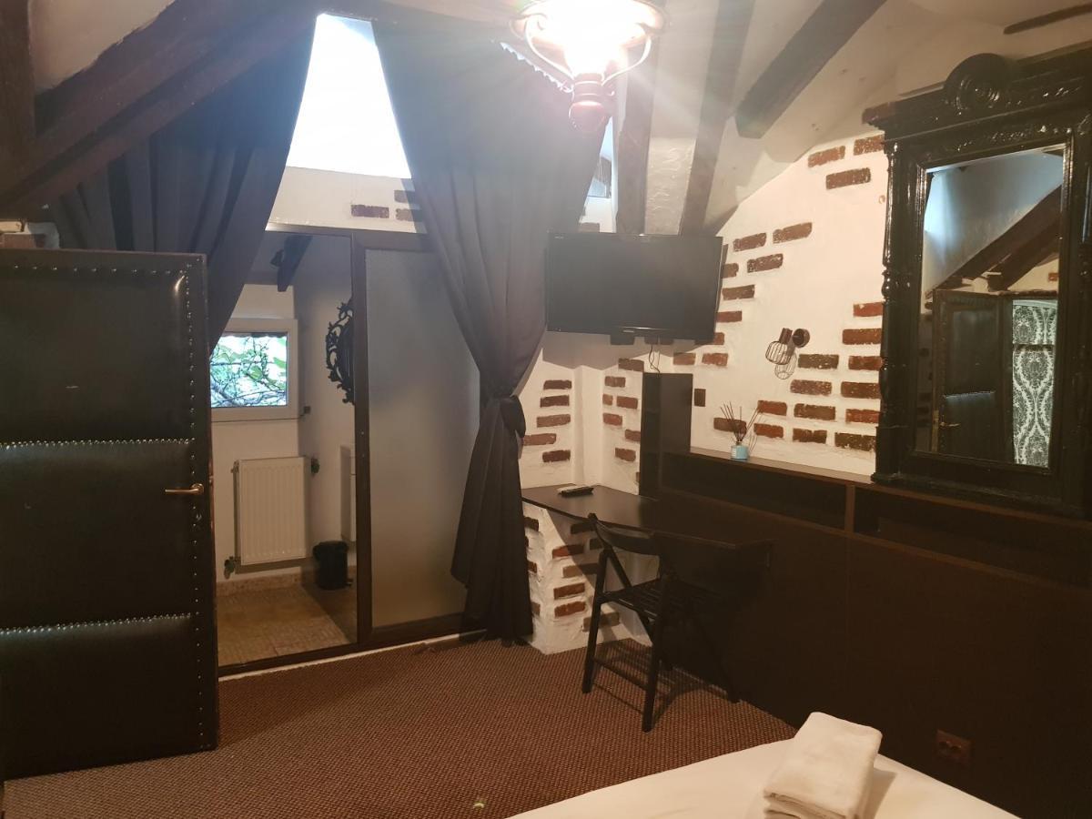 Mpoint Motel Bukarest Kültér fotó